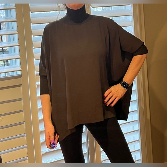 Aritzia Hamish Dolmon Olive Green
Babaton Top EUC - Picture 3 of 10